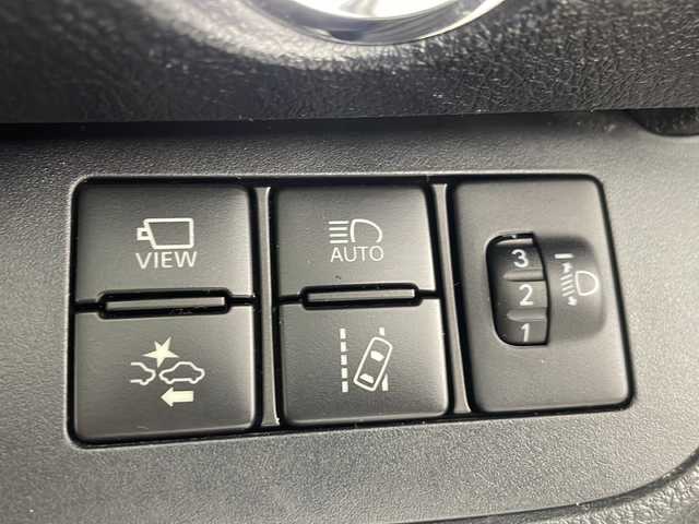 トヨタ シエンタ ハイブリッド G セーフティエディション 三重県 2020(令2)年 5.2万km ホワイトパールクリスタルシャイン 禁煙車/純正SDナビ/CD/DVD/SD/BT/フルセグTV/全方位カメラ/衝突被害軽減ブレーキ/レーンキープアシスト/両側パワースライドドア/クルーズコントロール/シートヒーター（前席）/ステアリングヒーター/ビルトインETC/オートハイビーム/スペアキー×1