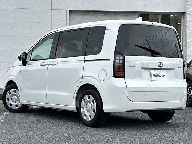 ホンダ フリード ハイブリット e:HEV AIR 千葉県 2024(令6)年 0.3万km プラチナホワイトパール 純正8インチディスプレイオーディオVX-240ZFE 両側電動スライドドア　ETC2.0　全方位カメラ　前後ドライブレコーダー　コーナーセンサー　ステアリングスイッチ　電動パーキング　ブレーキホールド