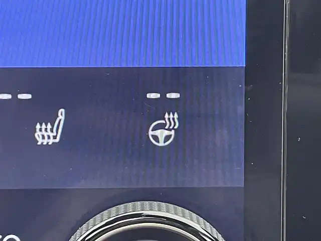 レクサス ＮＸ 350h Fスポーツ 群馬県 2023(令5)年 2.8万km ホワイトノーヴァガラスフレーク ムーンルーフ(チルト/スライド式)/デジタルインナーミラー/置くだけ充電/前後席シートヒーター/後席6:4分割可倒式シート(電動格納機能付)/Fスポーツ専用ブラック塗装アルミホイール(235/50R20)/＝＝＝＝＝＝/純正14インチディスプレイオーディオ/(AM/FM/Bluetooth/フルセグTV/CD/DVD//USB/AppleCarPlay/AndroidAuto)/パノラミックビューモニター(床下透過表示機能付)/ハンズフリーパワーバックドア/Lexus Safety System/ ・プリクラッシュセーフティシステム/ ・緊急時操舵支援/ ・フロントクロストラフィックアラート/ ・レーンチェンジアシスト/ ・オートマチックハイビーム/カラーヘッドアップディスプレイ/ブラインドスポットモニター/パドルシフト/前席パワーシート(メモリ機能付)/前席シートベンチレーション/ステアリングヒーター/ETC2.0/電動パーキングブレーキ/オートブレーキホールド/プッシュスタート/スマートキー
