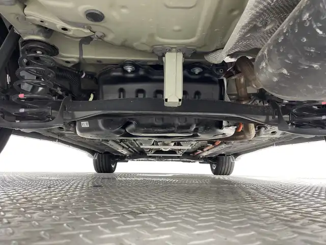 トヨタ カローラ クロス ハイブリッド Z 神奈川県 2022(令4)年 2.3万km プラチナホワイトパールマイカ パノラマガラスルーフ　/モデリスタエアロ　/純正9インチディスプレイオーディオ　/Miracast　Bluetooth　USB　フルセグTV　/バックカメラ　/トヨタセーフティセンス　/プリクラッシュセーフティ　/レーントレーシングアシスト　/クリアランスソナー　/レーダークルーズコントロール　/オートマチックハイビーム　/ロードサインアシスト　/ハーフレザーシート　/運転席パワーシート　/前席シートヒーター　/ドアバイザー　/電動パーキングブレーキ　/オートブレーキホールド