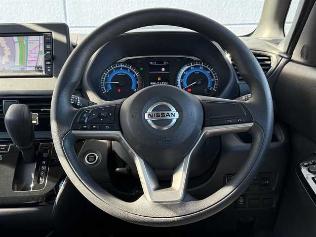 日産 ルークス ハイウェイスター X 千葉県 2021(令3)年 5.6万km アトランティックブルー 純正メモリナビ　/全方位カメラ　/Ｂｌｕｅｔｏｏｔｈ　/ＣＤ　/フルセグＴＶ　/衝突被害軽減ブレーキ　/コーナーセンサー　/片側ハンズフリーパワースライドドア　/ＬＥＤヘッドライト　/ＬＥＤフォグランプ　/純正アルミホイール