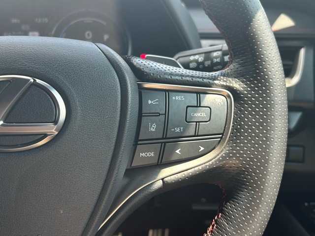 レクサス ＵＸ 250h Fスポーツ 千葉県 2020(令2)年 3.4万km マダーレッド 純正ナビ/CD/DVD/Bluetooth/フルセグTV/バックカメラ/ETC2.0/置くだけ充電/サンルーフ/パワーバックドア/赤革シート/前席パワーシート/前席シートヒーター/レクサスセーフティシステム/プリクラッシュセーフティ/ブラインドスポットモニター/レーダークルーズコントロール/オートマチックハイビーム/コーナーセンサー/純正18インチアルミホイール/純正フロアマット/保証書