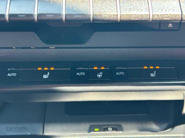 レクサス ＵＸ 250h Fスポーツ 千葉県 2020(令2)年 3.4万km マダーレッド 純正ナビ/CD/DVD/Bluetooth/フルセグTV/バックカメラ/ETC2.0/置くだけ充電/サンルーフ/パワーバックドア/赤革シート/前席パワーシート/前席シートヒーター/レクサスセーフティシステム/プリクラッシュセーフティ/ブラインドスポットモニター/レーダークルーズコントロール/オートマチックハイビーム/コーナーセンサー/純正18インチアルミホイール/純正フロアマット/保証書
