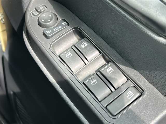 ダイハツ タント ファンクロスターボ 三重県 2022(令4)年 4.1万km ブラックマイカメタリック/サンドベージュメタリック 純正ディスプレイオーディオ/全周囲カメラ/両側パワースライドドア/ビルトインETC/前後ドライブレコーダー/USB給電ポート/コーナーセンサー/前席シートヒーター/ルーフレール/レーダークルーズコントロール/レーンキープアシスト/オートハイビーム/オートライト/革巻きステアリング/ステアリングスイッチ/純正フロアマット/電子パーキング/リヤサンシェード/スペアキー/電動格納ミラー/禁煙車