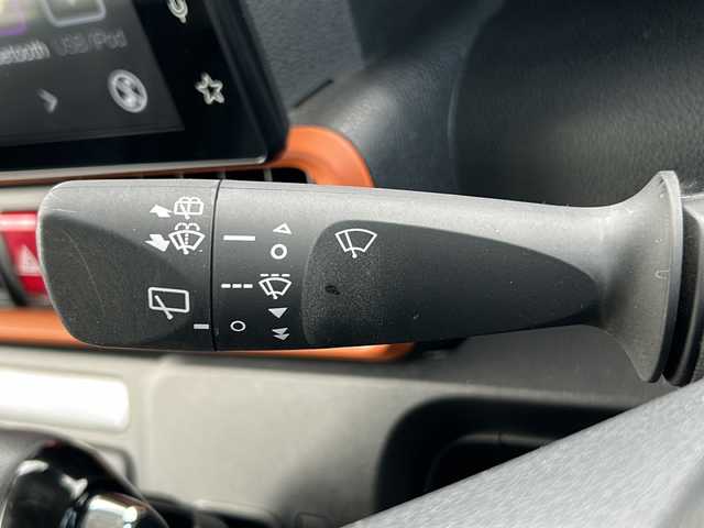 ダイハツ タント ファンクロスターボ 三重県 2022(令4)年 4.1万km ブラックマイカメタリック/サンドベージュメタリック 純正ディスプレイオーディオ/全周囲カメラ/両側パワースライドドア/ビルトインETC/前後ドライブレコーダー/USB給電ポート/コーナーセンサー/前席シートヒーター/ルーフレール/レーダークルーズコントロール/レーンキープアシスト/オートハイビーム/オートライト/革巻きステアリング/ステアリングスイッチ/純正フロアマット/電子パーキング/リヤサンシェード/スペアキー/電動格納ミラー/禁煙車