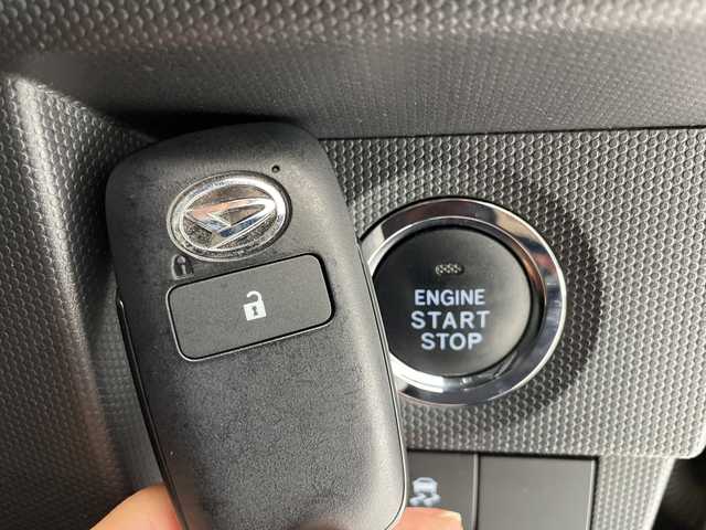 ダイハツ タフト G ターボ クロムベンチャー 愛知県 2022(令4)年 3.6万km ブラックマイカメタリック 純正ナビ/ガラスルーフ/クルーズコントロール/シートヒーター/バックカメラ/コーナーセンサー/純正アルミホイール/ルーフレール/LEDヘッドライト/オートマチックハイビーム/ETC/衝突軽減システム/フルセグ/CD DVD/Bluetooth/ステアリングスイッチ/スマートキー/プッシュスタート