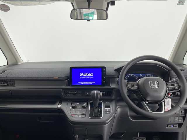 ホンダ ステップワゴン エアー EX 長野県 2025(令7)年 0.1千km プラチナホワイトパール 4WD/純正メモリナビ/（フルセグTV＆BL＆AppleCarPay＆AndroidAuto＆USB＆FM・AM）/全周囲カメラ/寒冷地仕様/クルーズコントロール（追従あり）/レーンキープアシスト/衝突被害軽減システム/クリアランスソナー/両側パワースライドドア/オットマン（2列目）/サンシェード（2列目）/パドルシフト/電動パーキングブレーキ/ブレーキホールド/LEDヘッドライト/オートマチックハイビーム/フォグランプ/ドアバイザー/ETC/シートヒーター（前席）/スマートキー/スペアキー