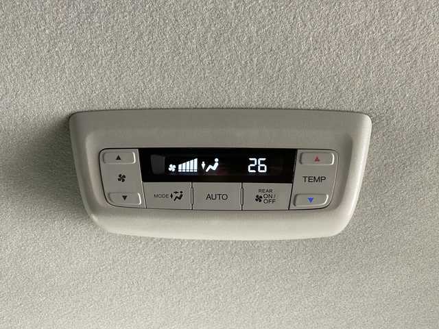 ホンダ ステップワゴン エアー EX 長野県 2025(令7)年 0.1千km プラチナホワイトパール 4WD/純正メモリナビ/（フルセグTV＆BL＆AppleCarPay＆AndroidAuto＆USB＆FM・AM）/全周囲カメラ/寒冷地仕様/クルーズコントロール（追従あり）/レーンキープアシスト/衝突被害軽減システム/クリアランスソナー/両側パワースライドドア/オットマン（2列目）/サンシェード（2列目）/パドルシフト/電動パーキングブレーキ/ブレーキホールド/LEDヘッドライト/オートマチックハイビーム/フォグランプ/ドアバイザー/ETC/シートヒーター（前席）/スマートキー/スペアキー