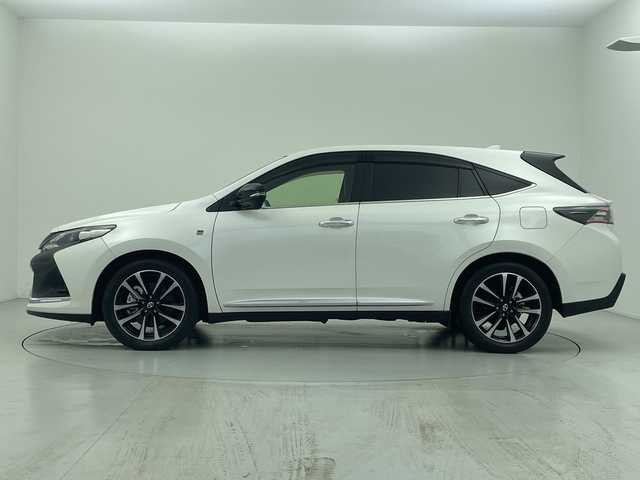 トヨタ ハリアー エレガンス GRスポーツ 愛知県 2018(平30)年 4.5万km ホワイトパールクリスタルシャイン ALPINE9型ナビ/・Bluetooth/・フルセグテレビ/バックカメラ/衝突軽減ブレーキ/レーンキープアシスト/オートマチックハイビーム/パワーシート/レーダークルーズコントロール/ビルトインＥＴＣ/ハーフレザーシート/スマートキー