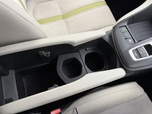 ホンダ インサイト EX・プライムスタイル 宮城県 2020(令2)年 1.9万km スーパープラチナグレーメタリック 純正8型ナビ/ホンダセンシング/バックカメラ/ビルトインETC2.0/本革&ウルトラスエードシート/シートヒーター/運転席/助手席パワーシート/アダプティブクルーズコントロール/ブラインドスポットインフォメーション/パドルシフト/プッシュスタート/純正ドライブレコーダー/オートライト/LEDヘッドライト/純正フロアマット/純正17インチアルミホイール/モデューロAW/スタッドレスタイヤセット車載