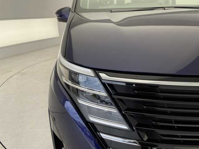 日産 セレナ ハイウェイスター V 愛知県 2023(令5)年 0.9万km アズライトブルー 純正12.3型ディスプレイオーディオナビ/全方位カメラ/両側パワースライドドア/レーダークルーズコントロール/バックカメラ/コーナーセンサー/純正アルミホイール/ETC2.0/ブラインドスポットモニター/LEDヘッドライト/パドルシフト/インテリジェントミラー/リアオートエアコン/オートマチックハイビーム/ワイヤレス充電機/ドライブレコーダー/ステアリングスイッチ/スマートキー/プッシュスタート