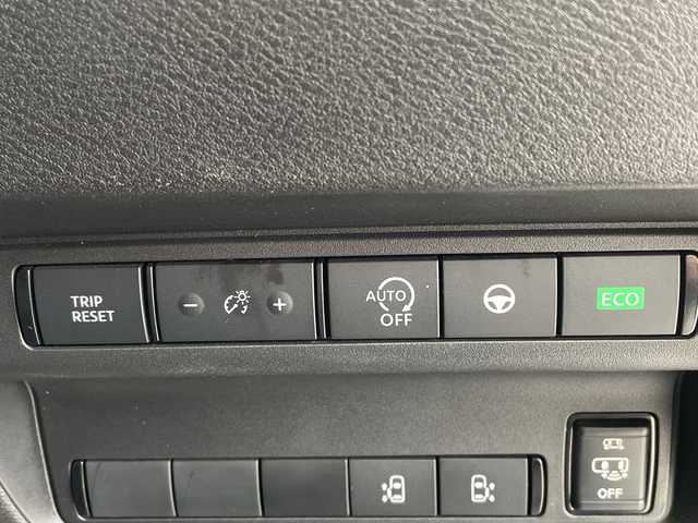 日産 セレナ ハイウェイスター V 愛知県 2023(令5)年 0.9万km アズライトブルー 純正12.3型ディスプレイオーディオナビ/全方位カメラ/両側パワースライドドア/レーダークルーズコントロール/バックカメラ/コーナーセンサー/純正アルミホイール/ETC2.0/ブラインドスポットモニター/LEDヘッドライト/パドルシフト/インテリジェントミラー/リアオートエアコン/オートマチックハイビーム/ワイヤレス充電機/ドライブレコーダー/ステアリングスイッチ/スマートキー/プッシュスタート