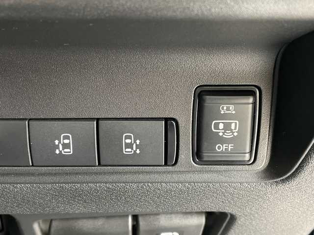 日産 セレナ ハイウェイスター V 愛知県 2023(令5)年 0.9万km アズライトブルー 純正12.3型ディスプレイオーディオナビ/全方位カメラ/両側パワースライドドア/レーダークルーズコントロール/バックカメラ/コーナーセンサー/純正アルミホイール/ETC2.0/ブラインドスポットモニター/LEDヘッドライト/パドルシフト/インテリジェントミラー/リアオートエアコン/オートマチックハイビーム/ワイヤレス充電機/ドライブレコーダー/ステアリングスイッチ/スマートキー/プッシュスタート