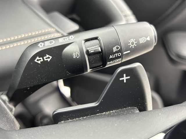 日産 セレナ ハイウェイスター V 大阪府 2023(令5)年 1.7万km 青 ワンオーナー/純正12.3インチディスプレイオーディオ(ナビ有)/【フルセグTV/Bluetooth/USB接続/HDMI】/アラウンドビューモニター/プロパイロット/デジタルインナーミラー/両側パワースライドドア/置く充電インテリジェントクルーズコントロール/エマージェンシーブレーキ/ブラインドスポットモニター/車線逸脱警報/先行車発進お知らせ/後退時車両検知/前後クリアランスソナー/ふらつき警報/ハーフレザーシート/前後シートヒーター/ステアリングヒーター/ロールサンシェード/後席パーソナブルテーブル/置く充電