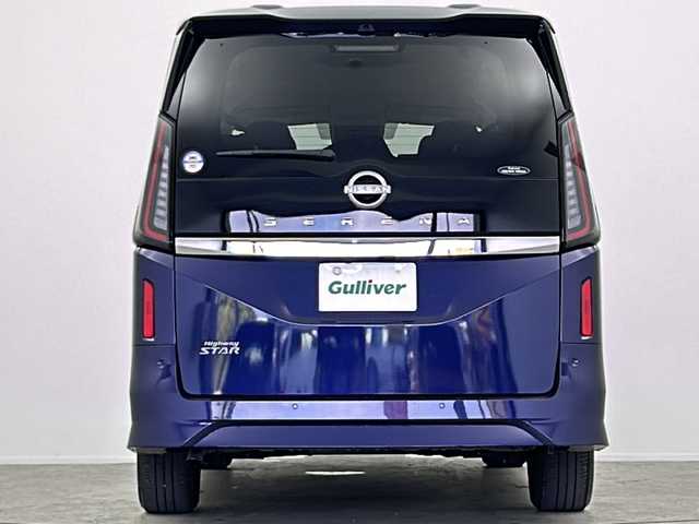 日産 セレナ ハイウェイスター V 大阪府 2023(令5)年 1.7万km 青 ワンオーナー/純正12.3インチディスプレイオーディオ(ナビ有)/【フルセグTV/Bluetooth/USB接続/HDMI】/アラウンドビューモニター/プロパイロット/デジタルインナーミラー/両側パワースライドドア/置く充電インテリジェントクルーズコントロール/エマージェンシーブレーキ/ブラインドスポットモニター/車線逸脱警報/先行車発進お知らせ/後退時車両検知/前後クリアランスソナー/ふらつき警報/ハーフレザーシート/前後シートヒーター/ステアリングヒーター/ロールサンシェード/後席パーソナブルテーブル/置く充電