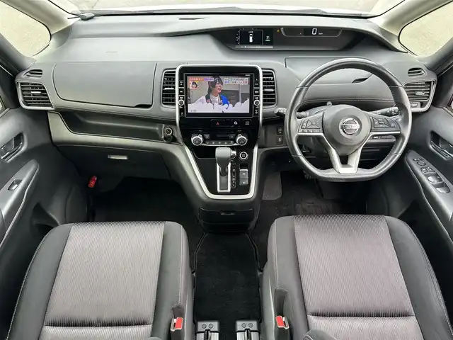 日産 セレナ ハイウェイスター 岡山県 2016(平28)年 7.6万km ブリリアントホワイトパール 登録時走行距離75335km/純正10インチナビ/フルセグTV(AM/FM/CD/DVD/Bluetooth)/純正11インチフリップダウンモニター/両側パワースライドドア/アラウンドビューモニター/ビルトインETC/ドライブレコーダー/インテリジェントルームミラー/プロパイロット/・インテリジェントクルーズコントロール/・車線逸脱防止支援システム/クリアランスソナー/衝突軽減ブレーキ/横滑り防止装置/オートマチックハイビーム/アイドリングストップ/電子パーキングブレーキ/オートブレーキホールド/16インチ純正AW/純正フロアマット