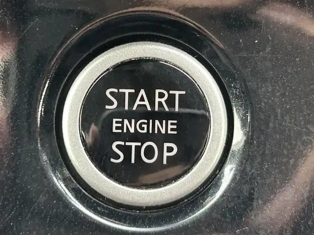 日産 セレナ ハイウェイスター 岡山県 2016(平28)年 7.6万km ブリリアントホワイトパール 登録時走行距離75335km/純正10インチナビ/フルセグTV(AM/FM/CD/DVD/Bluetooth)/純正11インチフリップダウンモニター/両側パワースライドドア/アラウンドビューモニター/ビルトインETC/ドライブレコーダー/インテリジェントルームミラー/プロパイロット/・インテリジェントクルーズコントロール/・車線逸脱防止支援システム/クリアランスソナー/衝突軽減ブレーキ/横滑り防止装置/オートマチックハイビーム/アイドリングストップ/電子パーキングブレーキ/オートブレーキホールド/16インチ純正AW/純正フロアマット