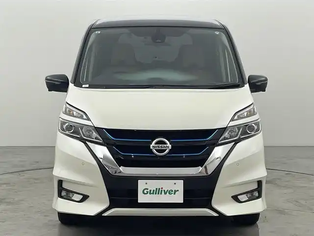 日産 セレナ e－パワー ハイウェイスター V 福岡県 2019(令1)年 3.2万km ブリリアントホワイトパール 2トーン 後席モニター　/純正ナビ　/全方位カメラ　/ＥＴＣ　/ドラレコ　/デジタルルームミラー　/ＡＣＣ　/プロパイロット/コーナーセンサー　/エマージェンシーブレーキ　/レーンキープ　/パーキングアシスト　/両側電動スライドドア