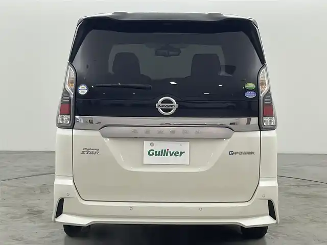 日産 セレナ e－パワー ハイウェイスター V 福岡県 2019(令1)年 3.2万km ブリリアントホワイトパール 2トーン 後席モニター　/純正ナビ　/全方位カメラ　/ＥＴＣ　/ドラレコ　/デジタルルームミラー　/ＡＣＣ　/プロパイロット/コーナーセンサー　/エマージェンシーブレーキ　/レーンキープ　/パーキングアシスト　/両側電動スライドドア