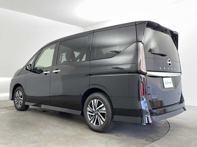 日産 セレナ e－パワー ハイウェイスター V 兵庫県 2025(令7)年 0.1万km未満 ダイヤモンドブラック ・NissanConnectナビゲーションシステム/（フルセグ・BT・Apps・HDMI）/・後席専用モニターHDMI NissanConnectナビ付車用/・ヘッドランプ オートレベライザー/・アダプティブLEDヘッドライトシステム/・インテリジェント アラウンドビューモニター（移動物 検知機能付）/・インテリジェント ルームミラー/・アドバンスドドライブアシストディスプレイ（12.3インチカラーディスプレイ）/・統合型インターフェースディスプレイ/・ワイヤレス充電器/・ETC2.0ユニット（ビルトインタイプ）/・ドライブレコーダー（前後セット）/・プロパイロット（ナビリンク機能付）/・プロパイロット緊急停止支援システム（SOSコール機能付）/・BSM/・両側パワースライドドア/・純正16インチアルミホイール