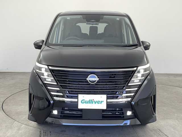日産 セレナ e－パワー ハイウェイスター V 兵庫県 2025(令7)年 0.1万km未満 ダイヤモンドブラック ・NissanConnectナビゲーションシステム/（フルセグ・BT・Apps・HDMI）/・後席専用モニターHDMI NissanConnectナビ付車用/・ヘッドランプ オートレベライザー/・アダプティブLEDヘッドライトシステム/・インテリジェント アラウンドビューモニター（移動物 検知機能付）/・インテリジェント ルームミラー/・アドバンスドドライブアシストディスプレイ（12.3インチカラーディスプレイ）/・統合型インターフェースディスプレイ/・ワイヤレス充電器/・ETC2.0ユニット（ビルトインタイプ）/・ドライブレコーダー（前後セット）/・プロパイロット（ナビリンク機能付）/・プロパイロット緊急停止支援システム（SOSコール機能付）/・BSM/・両側パワースライドドア/・純正16インチアルミホイール