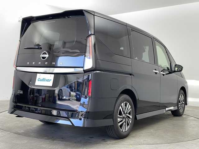 日産 セレナ e－パワー ハイウェイスター V 兵庫県 2025(令7)年 0.1万km未満 ダイヤモンドブラック ・NissanConnectナビゲーションシステム/（フルセグ・BT・Apps・HDMI）/・後席専用モニターHDMI NissanConnectナビ付車用/・ヘッドランプ オートレベライザー/・アダプティブLEDヘッドライトシステム/・インテリジェント アラウンドビューモニター（移動物 検知機能付）/・インテリジェント ルームミラー/・アドバンスドドライブアシストディスプレイ（12.3インチカラーディスプレイ）/・統合型インターフェースディスプレイ/・ワイヤレス充電器/・ETC2.0ユニット（ビルトインタイプ）/・ドライブレコーダー（前後セット）/・プロパイロット（ナビリンク機能付）/・プロパイロット緊急停止支援システム（SOSコール機能付）/・BSM/・両側パワースライドドア/・純正16インチアルミホイール
