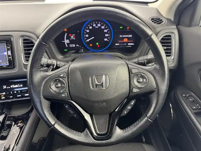 ホンダ ヴェゼル ハイブリッド X ホンダセンシング 愛知県 2018(平30)年 5.6万km プラチナホワイトパール 純正ナビ　/（フルセグ／ＢＴ／ＣＤ／ＤＶＤ） /レーダークルーズコントロール　/パドルシフト　/バックモニター　/衝突軽減システム　/レーンキープアシスト　/電動格納ミラー　/ステアリングスイッチ　/ドライブレコーダー　/ETC　/社外AW