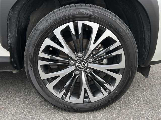 トヨタ ヤリスクロス ハイブリッド Z 岐阜県 2022(令4)年 1.7万km ブラックマイカ/ホワイトパールクリスタルシャイン 2トーン 純正ＳＤナビ　/全周囲カメラ　/フルセグテレビ　/クルコン追従走行あり　/ＥＴＣ　/オートライト　/ワンオーナー　/スマートキー　/コーナーセンサー前後　/衝突被害軽減システム/ハーフレザーシート　/レーンキープアシスト/プッシュスタート/アイドリングストップ/ＡＡＣ/スペアキー1本/Blue tooth接続/USB入力端子/SDミュージックサーバー/ドライブレコーダー前方/フルフラットシート/純正フロアマット/パワーシートD席/シートヒーターD＋N席/純正アルミホイール/ABS/横滑り防止装置/盗難防止装置/オートマチックハイビーム/エアバッグW