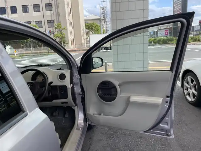 トヨタ パッソ X Lパッケージ 岡山県 2010(平22)年 14.3万km グレイッシュパープルメタリックオパール 登録時走行距離142896km/社外SDナビ/(AM/FM/TV/BT/DISC)/バックカメラ/ETC/電動格納ミラー/パワーステアリング/パワーウィンドウ/純正フロアマット/スマートキー/AAC/取扱説明書/記録簿/保証書
