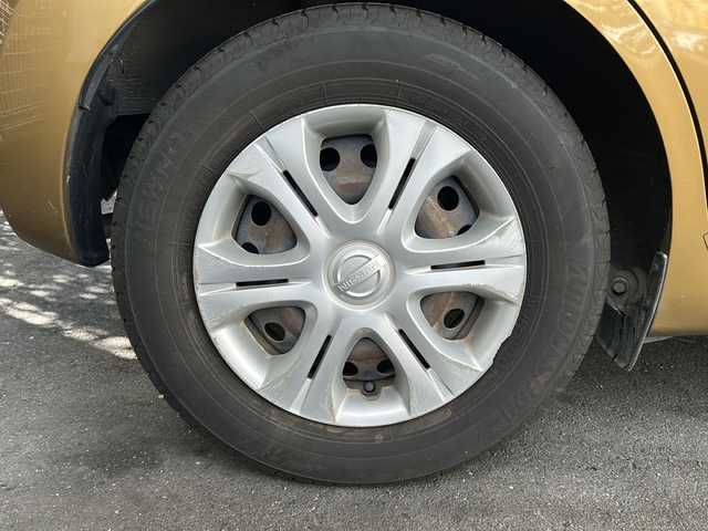 日産 ノート メダリスト X 京都府 2015(平27)年 6.6万km ビートニックゴールド 純正7インチナビ/フルセグTV/Bluetooth Audio/衝突軽減装置/レーンキープアシスト/禁煙車/ハーフレザーシート/ウインカーミラー/アイドリングストップ/ETC/オートライト/純正フロアマット/純正ホイールカバー/リアワイパー/取扱説明書/スマートキースペア