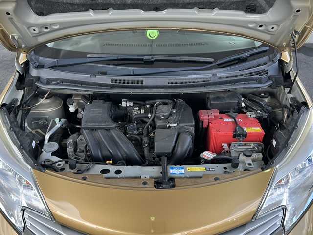 日産 ノート メダリスト X 京都府 2015(平27)年 6.6万km ビートニックゴールド 純正7インチナビ/フルセグTV/Bluetooth Audio/衝突軽減装置/レーンキープアシスト/禁煙車/ハーフレザーシート/ウインカーミラー/アイドリングストップ/ETC/オートライト/純正フロアマット/純正ホイールカバー/リアワイパー/取扱説明書/スマートキースペア