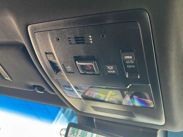 レクサス ＥＳ 300h Fスポーツ 静岡県 2022(令4)年 3.7万km ホワイトノーヴァガラスフレーク 純正ナビ/・AM/FM/・CD/DVD/・サウンドライブラリ/・SD/・USB/・Bluetooth/・Miracast/・AUX/・フルセグTV/主要装備/・ＴＲＤエアロ/・マフラー４本出し/・マークレビンソンサウンドシステム/・デジタルアウターミラー/・デジタルインナーミラー/・全方位カメラ/・パワートランク/・前後ドライブレコーダー/・SUPER CATレーダー探知機/・黒／赤レザー/・純正１９インチＡＷ(ブラック)/・オレンジキャリパー/・ヘッドアップディスプレイ/・ビルトインＥＴＣ2.0/・パワーシート/・サンルーフ/・シートヒーター＆ベンチレーション/・ステアリングヒーター