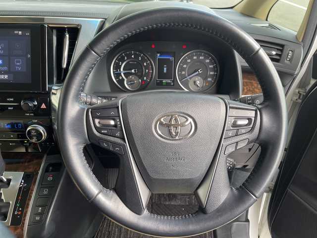 トヨタ アルファード X 愛知県 2020(令2)年 4.9万km ホワイトパールクリスタルシャイン 純正9型ディズプレイオーディオナビ/フリップダウンモニター/両側パワースライドドア/レーダークルーズコントロール/バックカメラ/コーナーセンサー/純正アルミホイール/リアオートエアコン/ドライブレコーダー/ＥＴＣ/オートマチックハイビーム/衝突軽減システム/フルセグ/ＣＤ/Bluetooth/ステアリングスイッチ/スマートキー/プッシュスタート