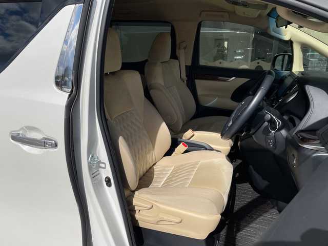 トヨタ アルファード X 愛知県 2020(令2)年 4.9万km ホワイトパールクリスタルシャイン 純正9型ディズプレイオーディオナビ/フリップダウンモニター/両側パワースライドドア/レーダークルーズコントロール/バックカメラ/コーナーセンサー/純正アルミホイール/リアオートエアコン/ドライブレコーダー/ＥＴＣ/オートマチックハイビーム/衝突軽減システム/フルセグ/ＣＤ/Bluetooth/ステアリングスイッチ/スマートキー/プッシュスタート