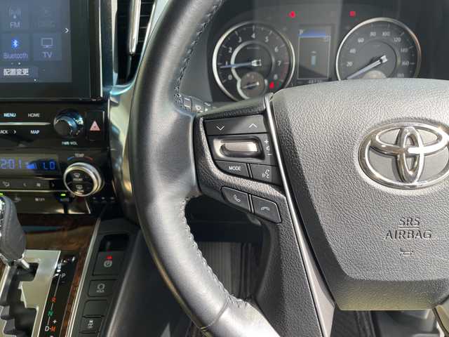 トヨタ アルファード X 愛知県 2020(令2)年 4.9万km ホワイトパールクリスタルシャイン 純正9型ディズプレイオーディオナビ/フリップダウンモニター/両側パワースライドドア/レーダークルーズコントロール/バックカメラ/コーナーセンサー/純正アルミホイール/リアオートエアコン/ドライブレコーダー/ＥＴＣ/オートマチックハイビーム/衝突軽減システム/フルセグ/ＣＤ/Bluetooth/ステアリングスイッチ/スマートキー/プッシュスタート