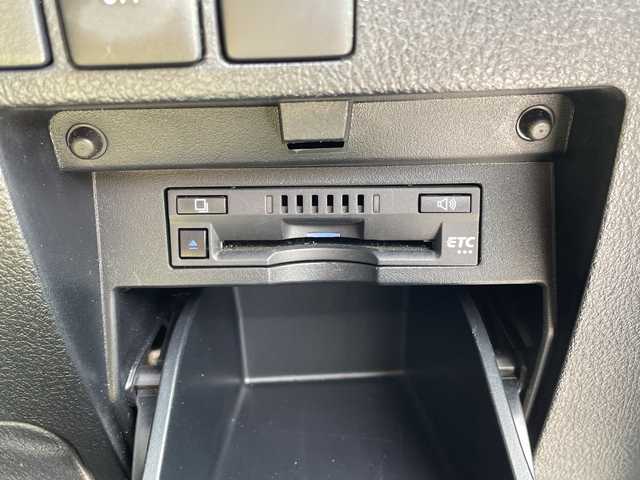 トヨタ アルファード X 愛知県 2020(令2)年 4.9万km ホワイトパールクリスタルシャイン 純正9型ディズプレイオーディオナビ/フリップダウンモニター/両側パワースライドドア/レーダークルーズコントロール/バックカメラ/コーナーセンサー/純正アルミホイール/リアオートエアコン/ドライブレコーダー/ＥＴＣ/オートマチックハイビーム/衝突軽減システム/フルセグ/ＣＤ/Bluetooth/ステアリングスイッチ/スマートキー/プッシュスタート