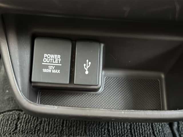 ホンダ フリード ハイブリット G ホンダセンシング 道北・旭川 2021(令3)年 6.4万km スーパープラチナグレーメタリック /４WD//禁煙車//寒冷地仕様//ワンオーナー//純正メモリナビ/CD/DVD/SD/BT/USB/TV/ラジオ//バックカメラ//ビルトインETC//両側パワースライドドア//前席シートヒーター//電動格納ミラー//オートエアコン//ミラーヒーター//フロントデアイサー//ホンダセンシング/衝突軽減ブレーキ/誤発進抑制機能/後方誤発進抑制機能/標識認識機能/先行車お知らせ機能/路外逸脱抑制機能/LKAS/ACC/オートハイビーム//エコモード//ステアリングスイッチ//オートライト//LEDヘッドライト//ミラーウィンカー//ドアバイザー//純正フロアマット//スペアキー