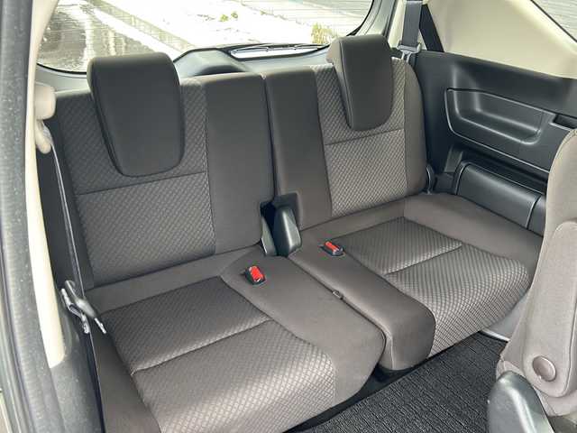 ホンダ フリード ハイブリット G ホンダセンシング 道北・旭川 2021(令3)年 6.4万km スーパープラチナグレーメタリック /４WD//禁煙車//寒冷地仕様//ワンオーナー//純正メモリナビ/CD/DVD/SD/BT/USB/TV/ラジオ//バックカメラ//ビルトインETC//両側パワースライドドア//前席シートヒーター//電動格納ミラー//オートエアコン//ミラーヒーター//フロントデアイサー//ホンダセンシング/衝突軽減ブレーキ/誤発進抑制機能/後方誤発進抑制機能/標識認識機能/先行車お知らせ機能/路外逸脱抑制機能/LKAS/ACC/オートハイビーム//エコモード//ステアリングスイッチ//オートライト//LEDヘッドライト//ミラーウィンカー//ドアバイザー//純正フロアマット//スペアキー