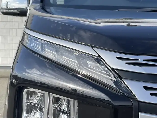 三菱 デリカＤ：５ P 福岡県 2023(令5)年 1.3万km グラファイトグレーメタリック/ブラックマイカ 純正10.1型SDナビ(フルセグTV/CD/DVD/BT)アラウンドビューブラインドスポットオートホールドドラレコ両側パワスラクルコンETC電動リアハンドルヒーターUSB純正LED純正フロアマットプッシュスタートスマートキー