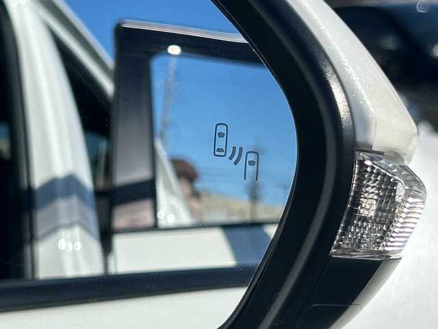 トヨタ カローラ スポーツ ハイブリッドG 大阪府 2018(平30)年 2.7万km ホワイトパールクリスタルシャイン 純正9インチナビ(フルセグ/Bluetooth/CD/DVD)/ブラインドスポットモニター/レーダークルーズコントロール/バックカメラ/衝突被害軽減システム/横滑り防止装置/レーンキープアシスト/コーナーセンサー/オートマチックハイビーム/オートライト/純正LEDライト/フロントフォグランプ/純正AW（16inch)/純正フロアマット/ビルトインEC/ドライブレコーダー/スペアキー1本