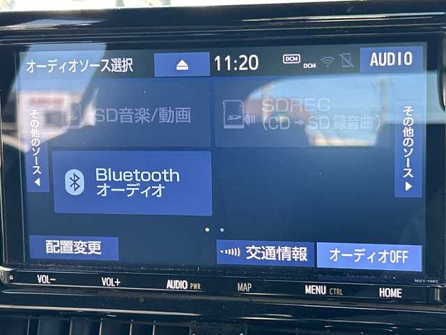 トヨタ カローラ スポーツ ハイブリッドG 大阪府 2018(平30)年 2.7万km ホワイトパールクリスタルシャイン 純正9インチナビ(フルセグ/Bluetooth/CD/DVD)/ブラインドスポットモニター/レーダークルーズコントロール/バックカメラ/衝突被害軽減システム/横滑り防止装置/レーンキープアシスト/コーナーセンサー/オートマチックハイビーム/オートライト/純正LEDライト/フロントフォグランプ/純正AW（16inch)/純正フロアマット/ビルトインEC/ドライブレコーダー/スペアキー1本