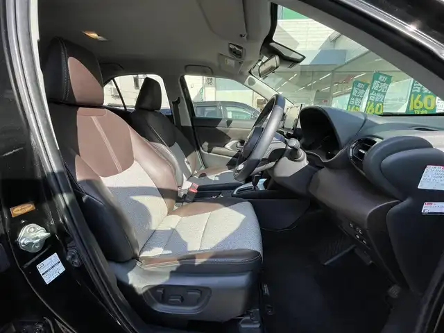 トヨタ ヤリスクロス ハイブリッド Z 岡山県 2022(令4)年 5.7万km ブラックマイカ 登録時走行距離57183km/純正DA/(AM/FM/TV/BT/MiraCast)/ToyotaSeaftySense/・アダプティブクルーズコントロール/・プリクラッシュセーフティ/・レーントレーシングアシスト/・オートマティックハイビーム/全方位カメラ/ドライブレコーダー/ビルトインETC/D+N席パワーシート/D+N席シートヒーター/プッシュパーキングブレーキ/プッシュスタート/スマートキー/スペアキー/純正18インチアルミホイール