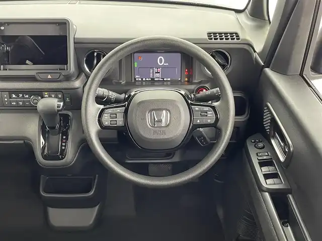 ホンダ Ｎ ＢＯＸ カスタム 大分県 2024(令6)年 0.1万km クリスタルブラックパール ホンダセンシング搭載/オーディオレス車/ステアリングスイッチ/バックカメラ/左側電動スライドドア/前席シートヒーター/電動パーキング/オートホールド機能/横滑り防止装置/電動格納ミラー/オートライト/LEDヘッドライト/純正14インチアルミホイール/コーナーセンサー/保証書、取説、スペアキー有り