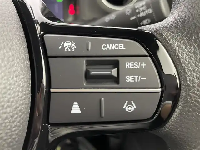 ホンダ Ｎ ＢＯＸ カスタム 大分県 2024(令6)年 0.1万km クリスタルブラックパール ホンダセンシング搭載/オーディオレス車/ステアリングスイッチ/バックカメラ/左側電動スライドドア/前席シートヒーター/電動パーキング/オートホールド機能/横滑り防止装置/電動格納ミラー/オートライト/LEDヘッドライト/純正14インチアルミホイール/コーナーセンサー/保証書、取説、スペアキー有り