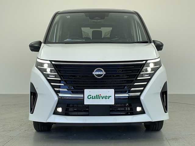 日産 セレナ e－パワー ハイウェイスター V 愛知県 2025(令7)年 0.1万km未満 白Ⅱ 登録済未使用車/純正ナビ/・Bluetooth/・フルセグ/・AppleCarPlay/・androidauto/・HDMI/純正フリップダウンモニター/ドライブレコーダー/ビルトインETC2.0/置くだけ充電/アラウンドビューモニター/インテリジェントルームミラー/両側パワースライドドア/インテリジェント エマージェンシーブレーキ/車線逸脱防止支援システム/後側方衝突防止支援システム/レーダークルーズコントロール/標識検知/先行車発進お知らせ機能/横滑り防止