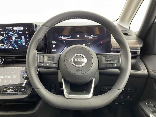 日産 セレナ e－パワー ハイウェイスター V 愛知県 2025(令7)年 0.1万km未満 白Ⅱ 登録済未使用車/純正ナビ/・Bluetooth/・フルセグ/・AppleCarPlay/・androidauto/・HDMI/純正フリップダウンモニター/ドライブレコーダー/ビルトインETC2.0/置くだけ充電/アラウンドビューモニター/インテリジェントルームミラー/両側パワースライドドア/インテリジェント エマージェンシーブレーキ/車線逸脱防止支援システム/後側方衝突防止支援システム/レーダークルーズコントロール/標識検知/先行車発進お知らせ機能/横滑り防止