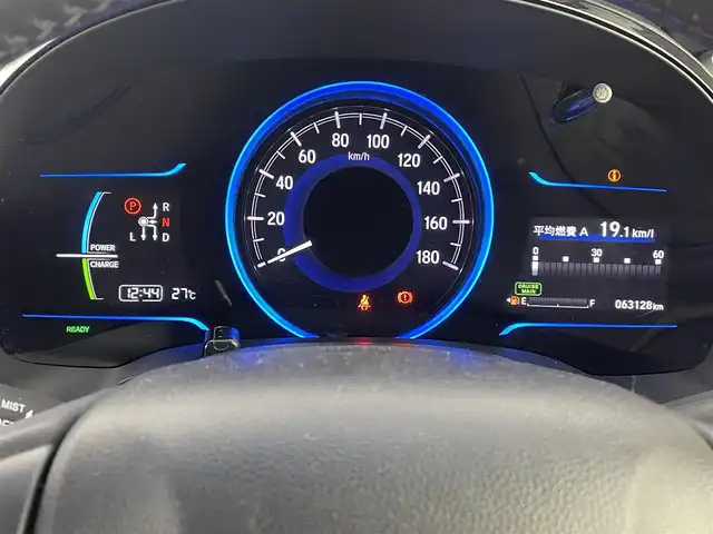ホンダ シャトル ハイブリッド X スタイルエディション 千葉県 2016(平28)年 6.4万km ティンテッドシルバーM シティブレーキアクティブシステム/・低速域衝突軽減ブレーキ/・誤発進抑制機能/純正9インチメモリーナビ/・フルセグTV/・Bluetooth接続/・DVD/CD再生可能/バックカメラ/スマートキー/LEDヘッドライト/クルーズコントロール