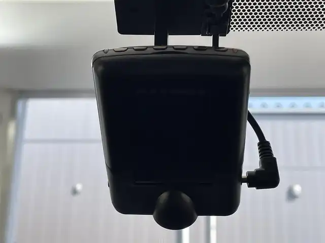 トヨタ アクア S 滋賀県 2016(平28)年 5万km スーパーレッドⅤ 純正ナビ/CD/DVD/Bluetooth/フルセグテレビ/バックカメラ/ETC/セーフティセンスC/・プリクラッシュセーフティシステム/・レーンディパーチャーアラート/・オートマチックハイビーム/・先行車発進告知機能/前方ドラレコ/オートライト/プッシュスタート /スマートキー/電格ミラー/ステアリングスイッチ