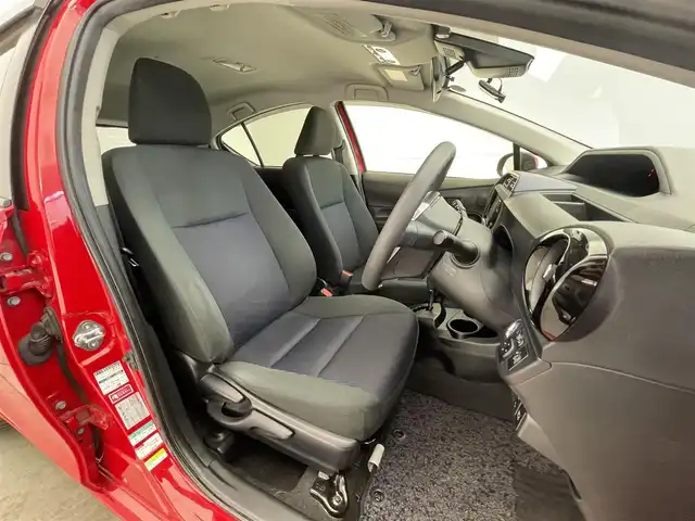 トヨタ アクア S 滋賀県 2016(平28)年 5万km スーパーレッドⅤ 純正ナビ/CD/DVD/Bluetooth/フルセグテレビ/バックカメラ/ETC/セーフティセンスC/・プリクラッシュセーフティシステム/・レーンディパーチャーアラート/・オートマチックハイビーム/・先行車発進告知機能/前方ドラレコ/オートライト/プッシュスタート /スマートキー/電格ミラー/ステアリングスイッチ