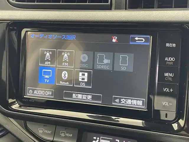 トヨタ アクア S 滋賀県 2016(平28)年 5万km スーパーレッドⅤ 純正ナビ/CD/DVD/Bluetooth/フルセグテレビ/バックカメラ/ETC/セーフティセンスC/・プリクラッシュセーフティシステム/・レーンディパーチャーアラート/・オートマチックハイビーム/・先行車発進告知機能/前方ドラレコ/オートライト/プッシュスタート /スマートキー/電格ミラー/ステアリングスイッチ